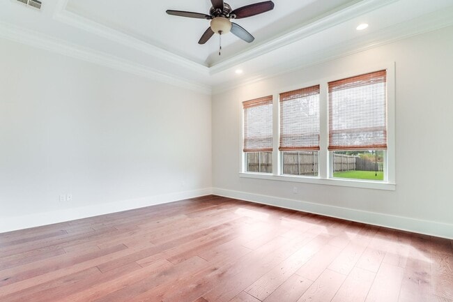 Building Photo - Gorgeous Custom Built Home Available In Youngsville!