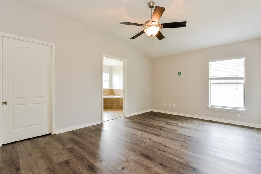 Building Photo - 4496 Manica Dr