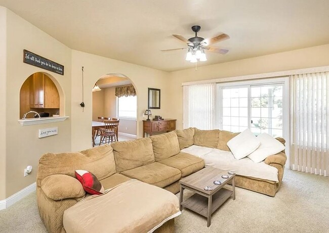 Building Photo - Spacious 3-Bedroom Home with Private Backy...