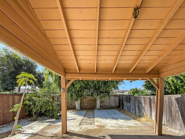 Building Photo - 11802 Los Alisos Cir