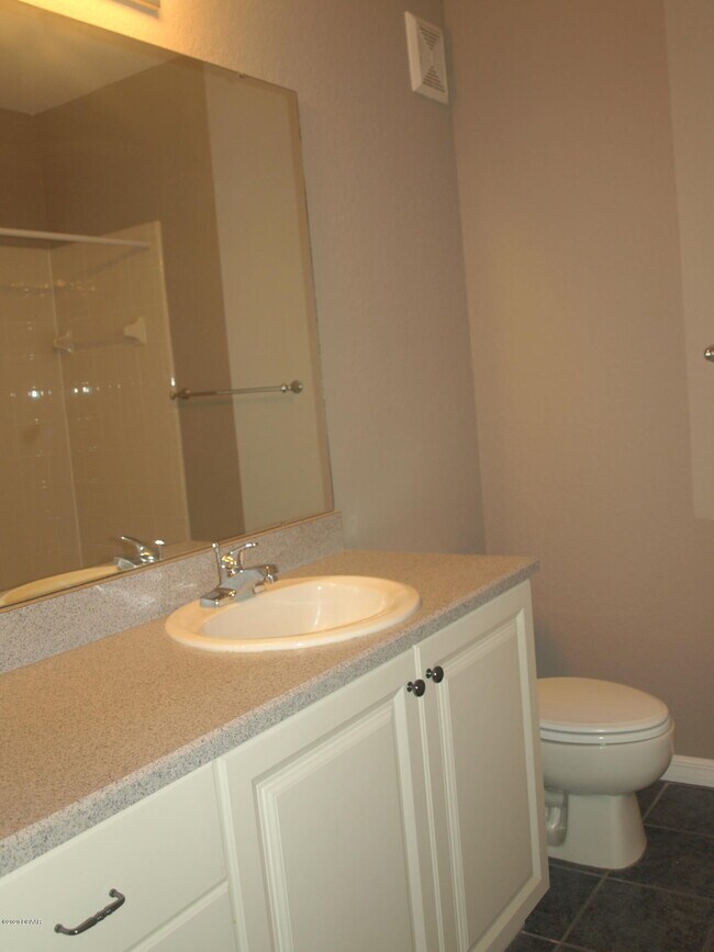 Building Photo - 830 Airport Rd