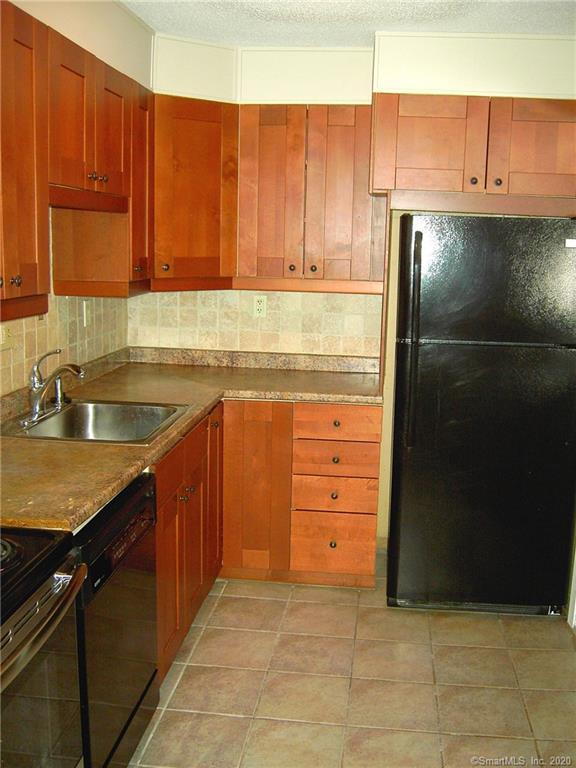 Building Photo - 100 Oxbow Dr