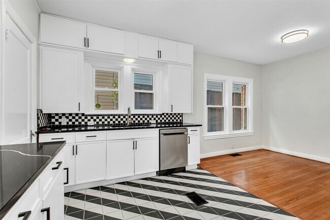 Building Photo - 4204 Prescott Ave