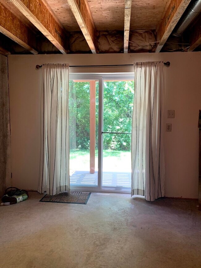 Basement Walkout - 963 Katie Cir