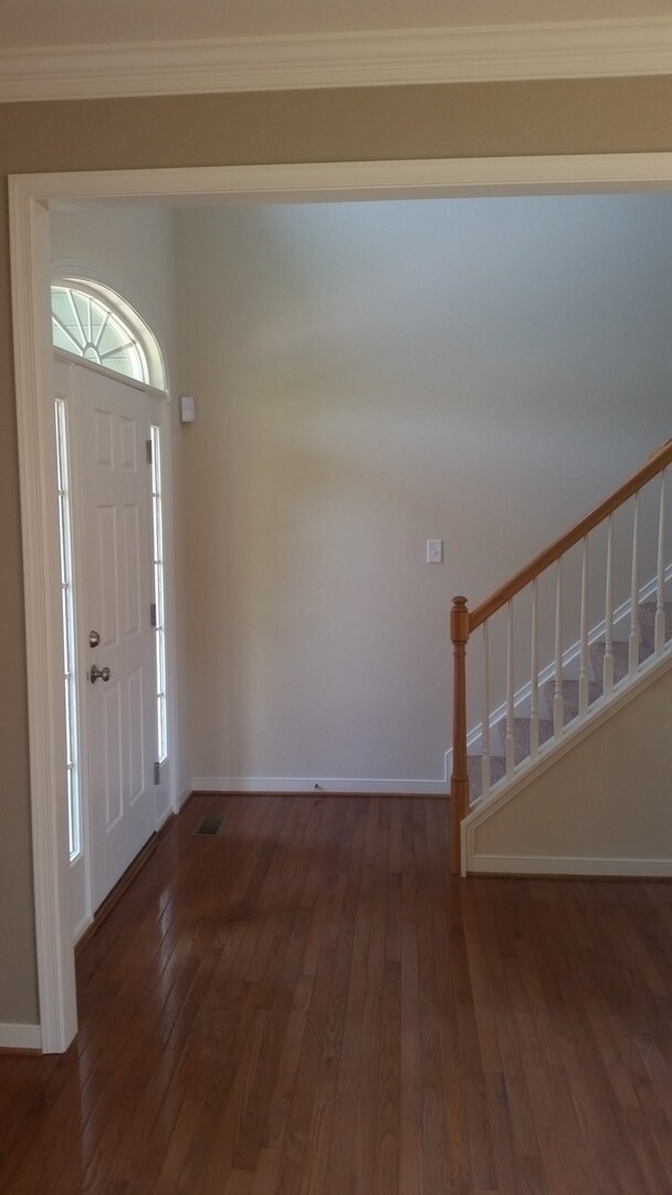 Building Photo - 2740 Parview Way