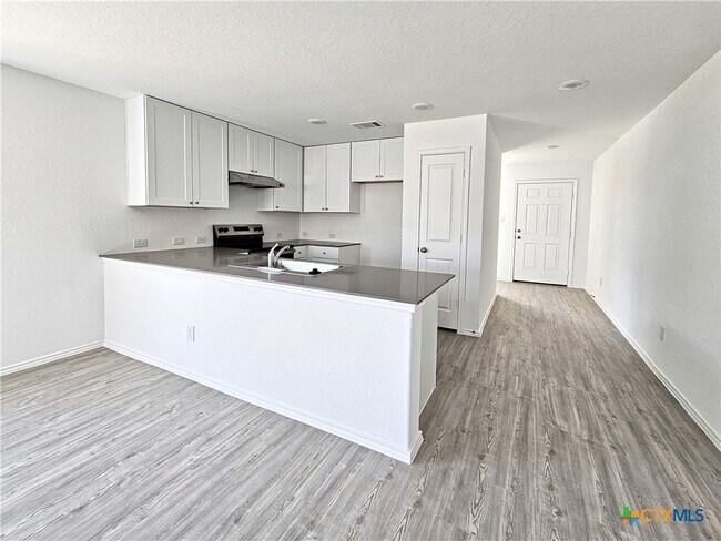 Building Photo - 805 Riviera Ct