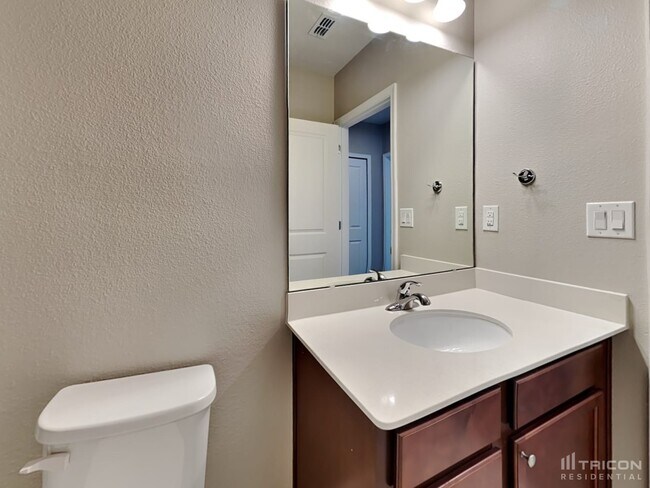 Building Photo - 1523 Scrub Jay Ct
