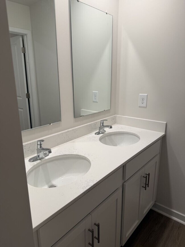 Building Photo - New Construction 5BR/3BA Home in Gastonia!