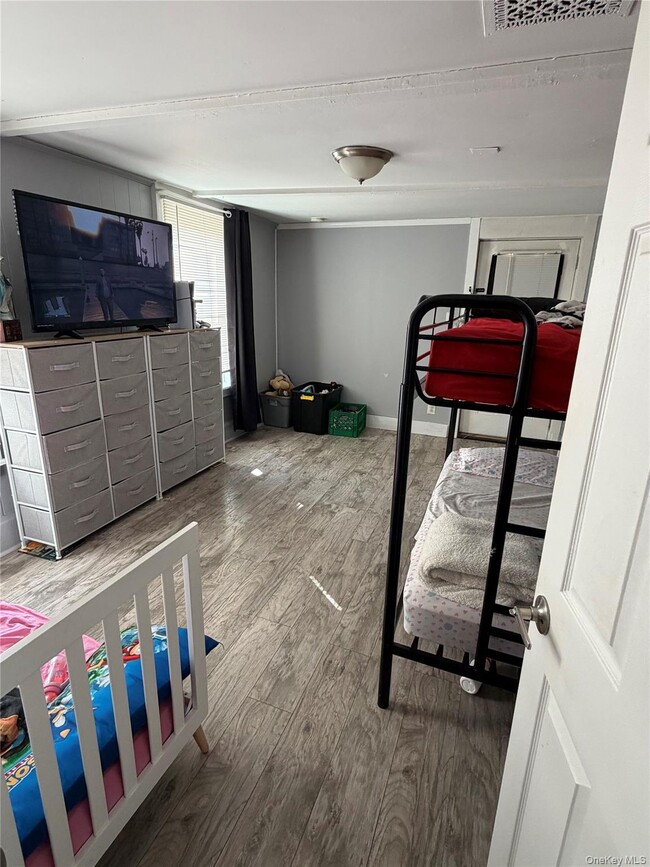 Building Photo - 11-15-15 W Main St