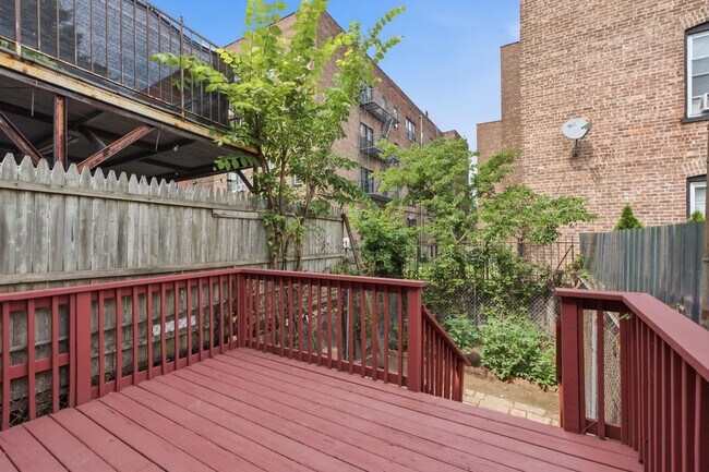 Building Photo - 8 Van Nostrand Ave