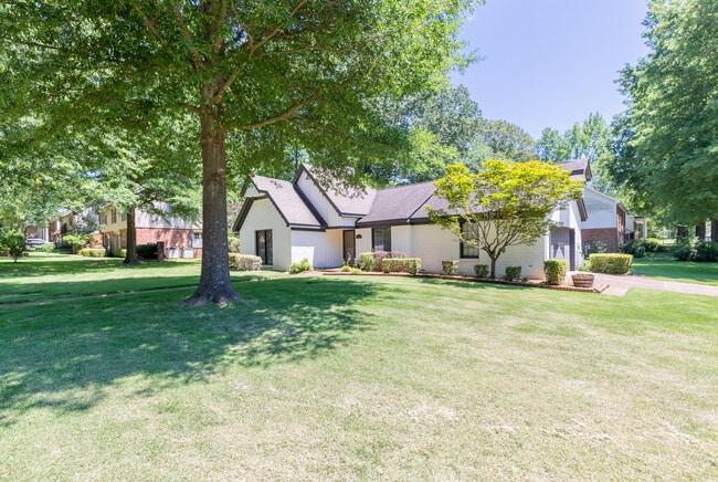 Building Photo - 8501 Buckthorn Dr