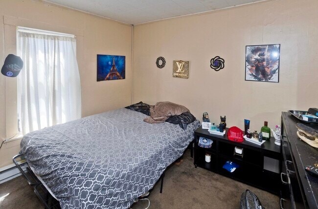 Building Photo - 3 St Paul St