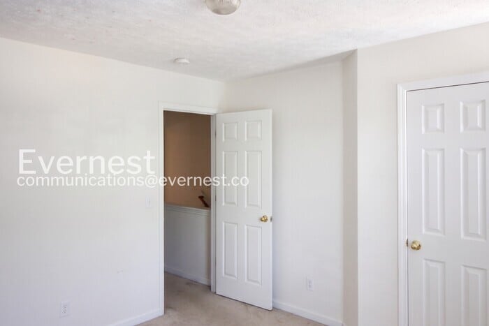 Building Photo - 584 Flintlock Ct