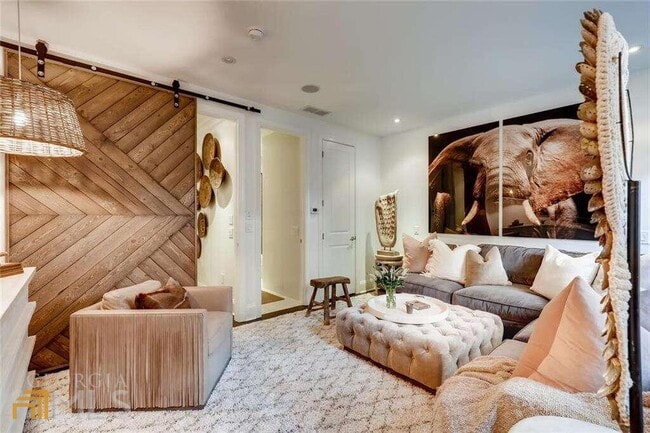 Building Photo - 2962 Savoy Way