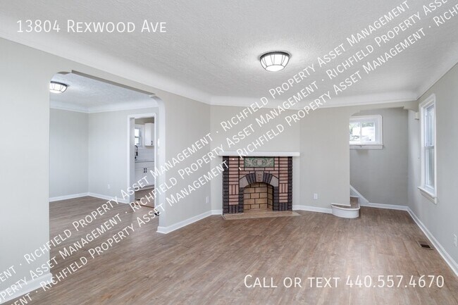 Building Photo - 13804 Rexwood Ave