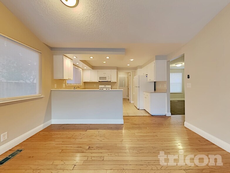 Building Photo - 953 Lepori Way