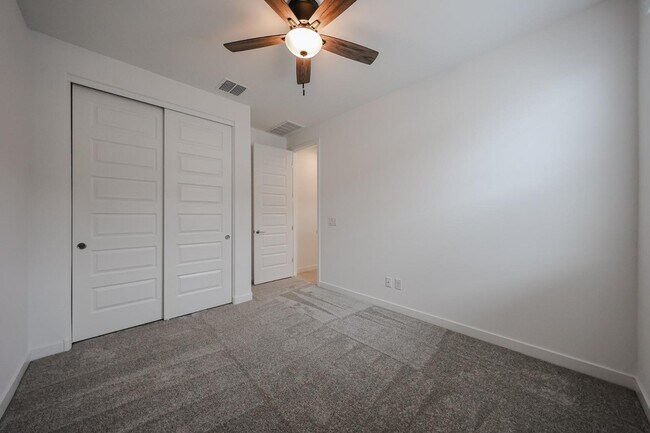 Building Photo - 7814 W Hide Trl