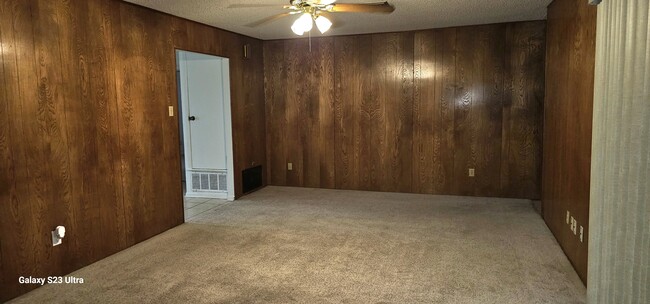 Building Photo - 4625 Bonner Dr