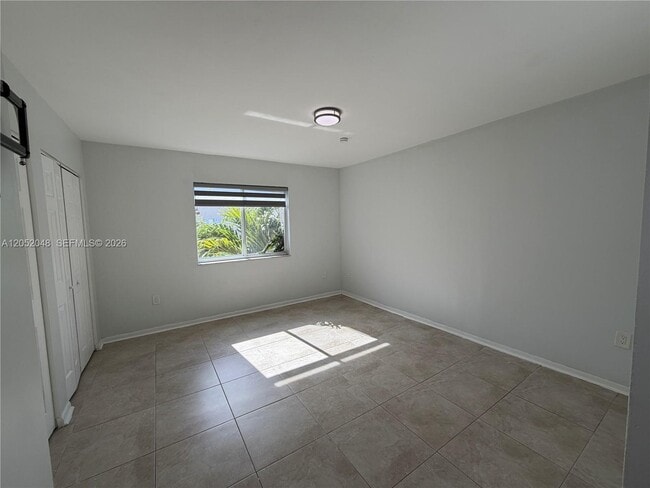 Building Photo - 551 NW 82nd Ave
