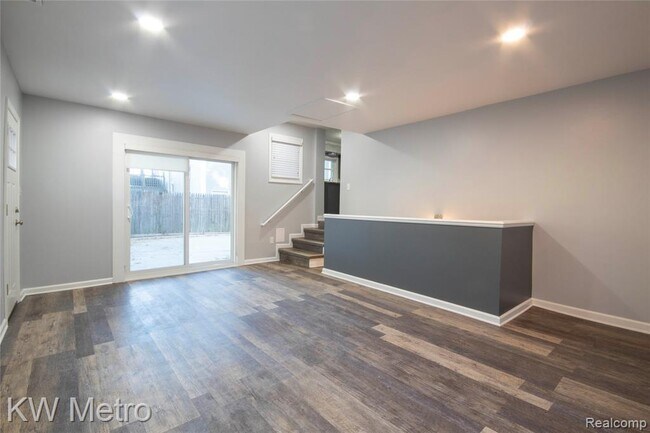 Building Photo - 22101 Ridgeway St