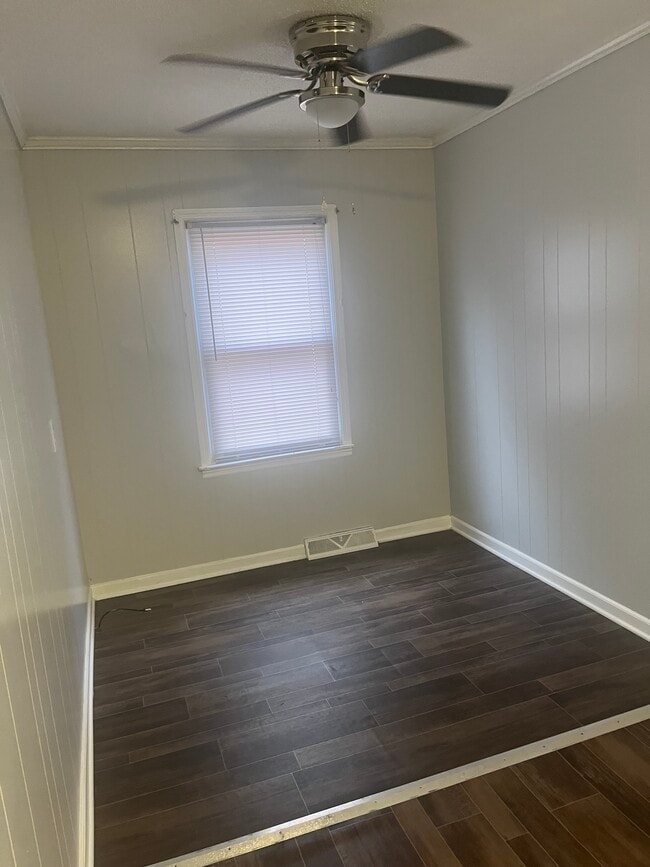 Building Photo - 1210 Dooley St