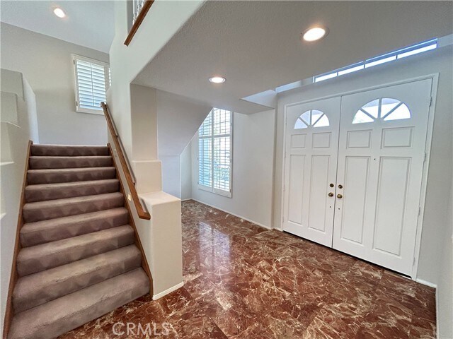Building Photo - 8132 E Hillsdale Dr