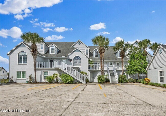 Building Photo - 332 Village Dr