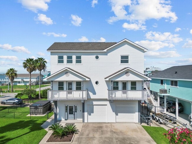 Primary Photo - Waterfront Living at Its Best – For Rent o...