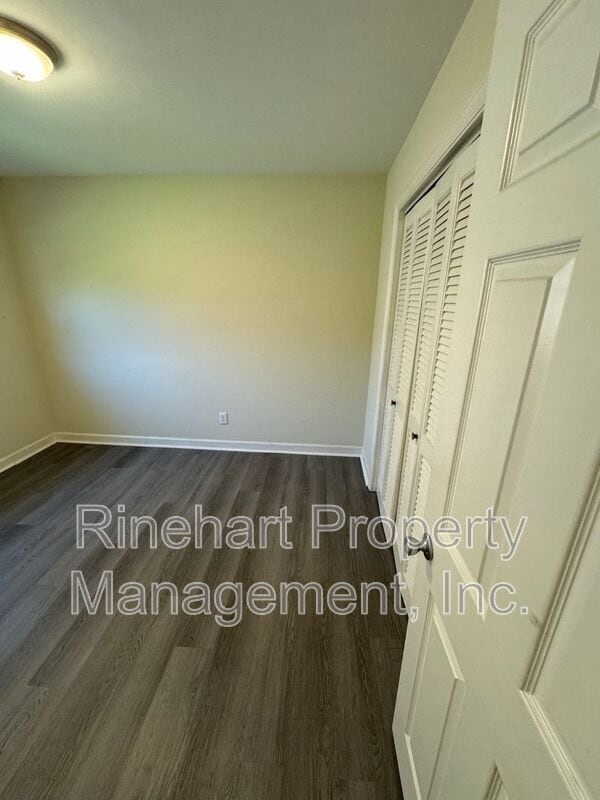 Building Photo - 409 Plantation Rd