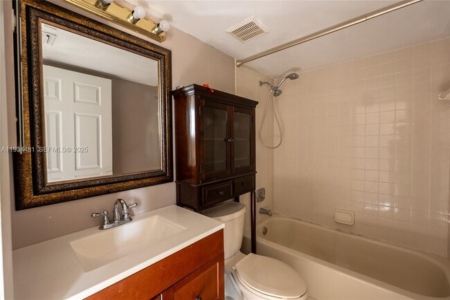 Building Photo - 4205 Village Dr