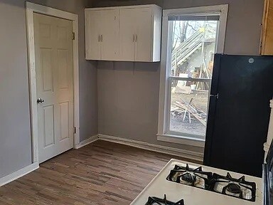 Building Photo - 2108 16th Ave S