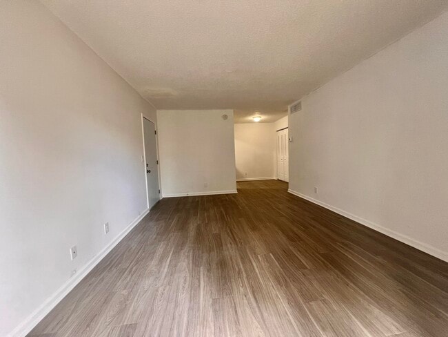 Primary Photo - 1500 N Congress Ave
