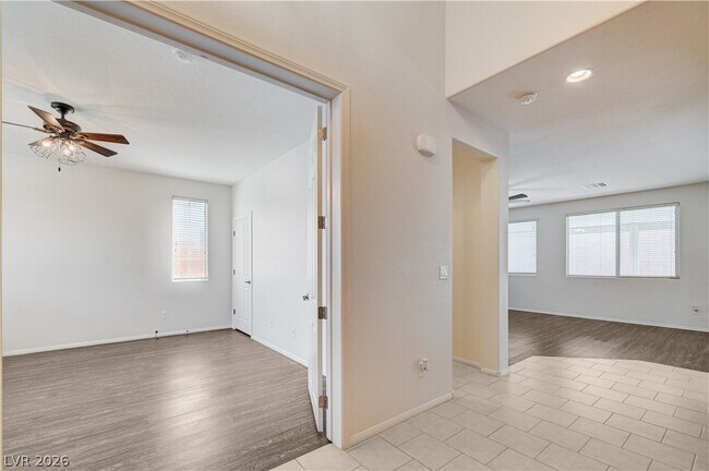 Building Photo - 6637 Cliff Shore Ct