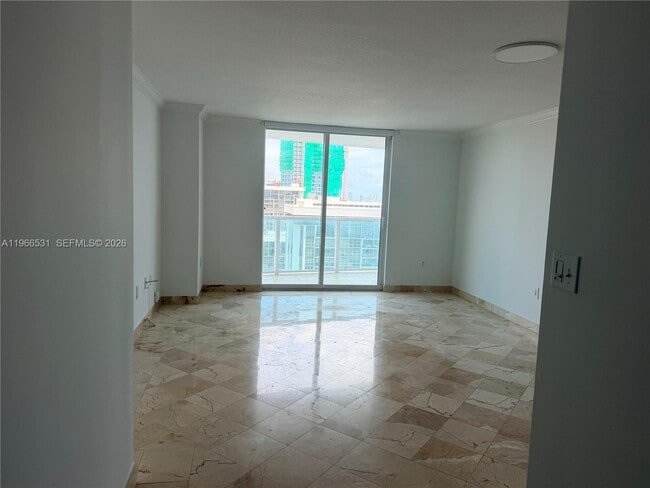 Building Photo - 2101 Brickell Ave