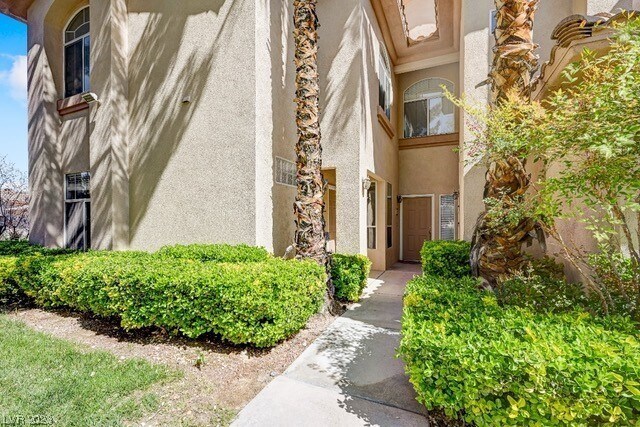 Building Photo - 2050 W Warm Springs Rd