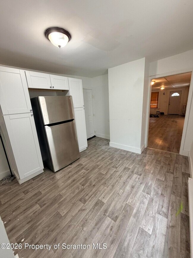 Building Photo - 317 10th Ave