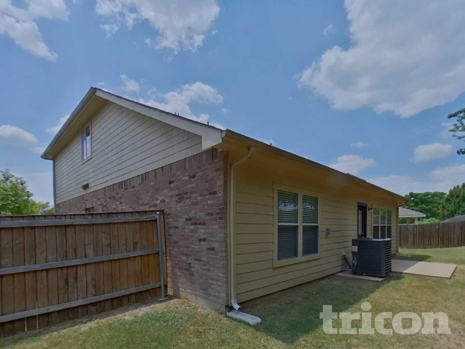Building Photo - 1718 White Pine Trail