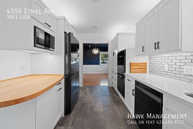 Building Photo - 4556 Ethel Ave