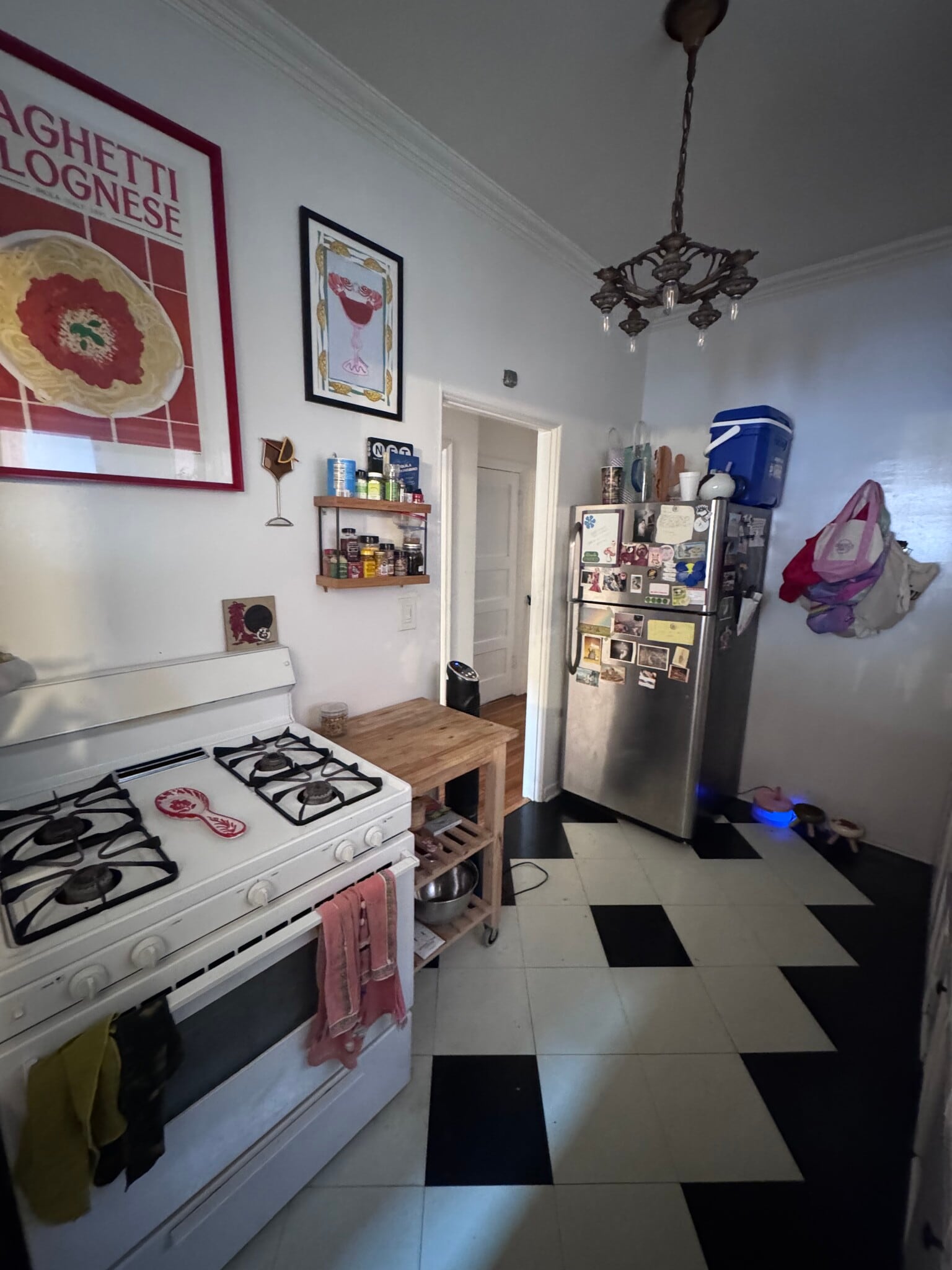 Building Photo - 3360 Descanso Dr