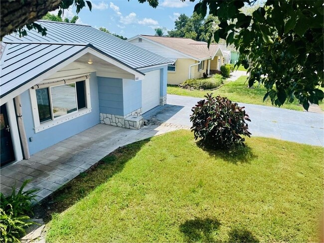 Building Photo - 1061 Rushmore Dr