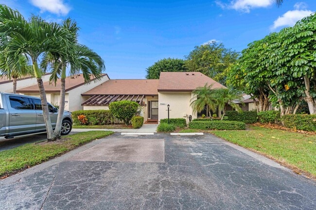 Building Photo - 7581 English Ct