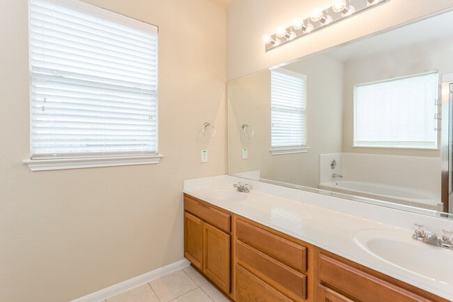 Building Photo - 14714 Salamanca Ct