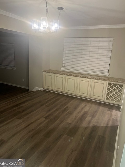 Building Photo - 2 Fairway Ln