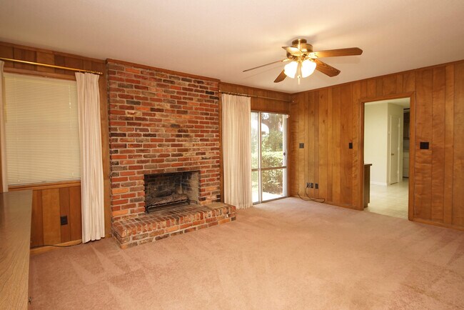 Building Photo - 18 Sherwood Rd NW