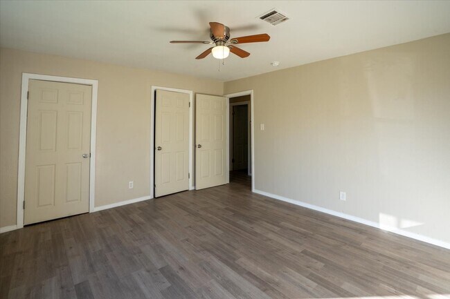 Building Photo - 5851 Southtown St