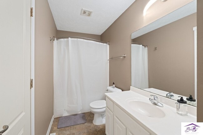 Building Photo - Beautiful Multilevel home in Cattail Creek...