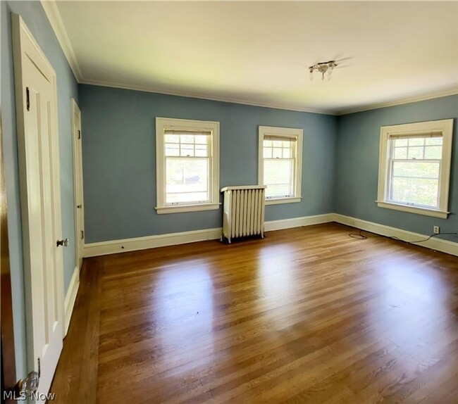 Building Photo - 6 BEDROOM IN CLEVELAND HEIGHTS FOR RENT - ...