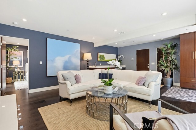 Building Photo - 6713 E Ocean Blvd