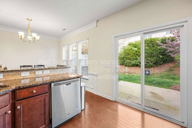 Building Photo - 2452 Royal York Ave