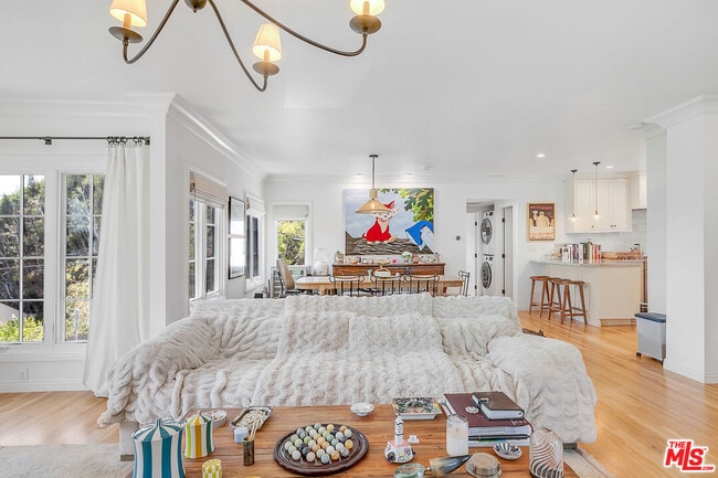 Building Photo - 1009 Carol Dr